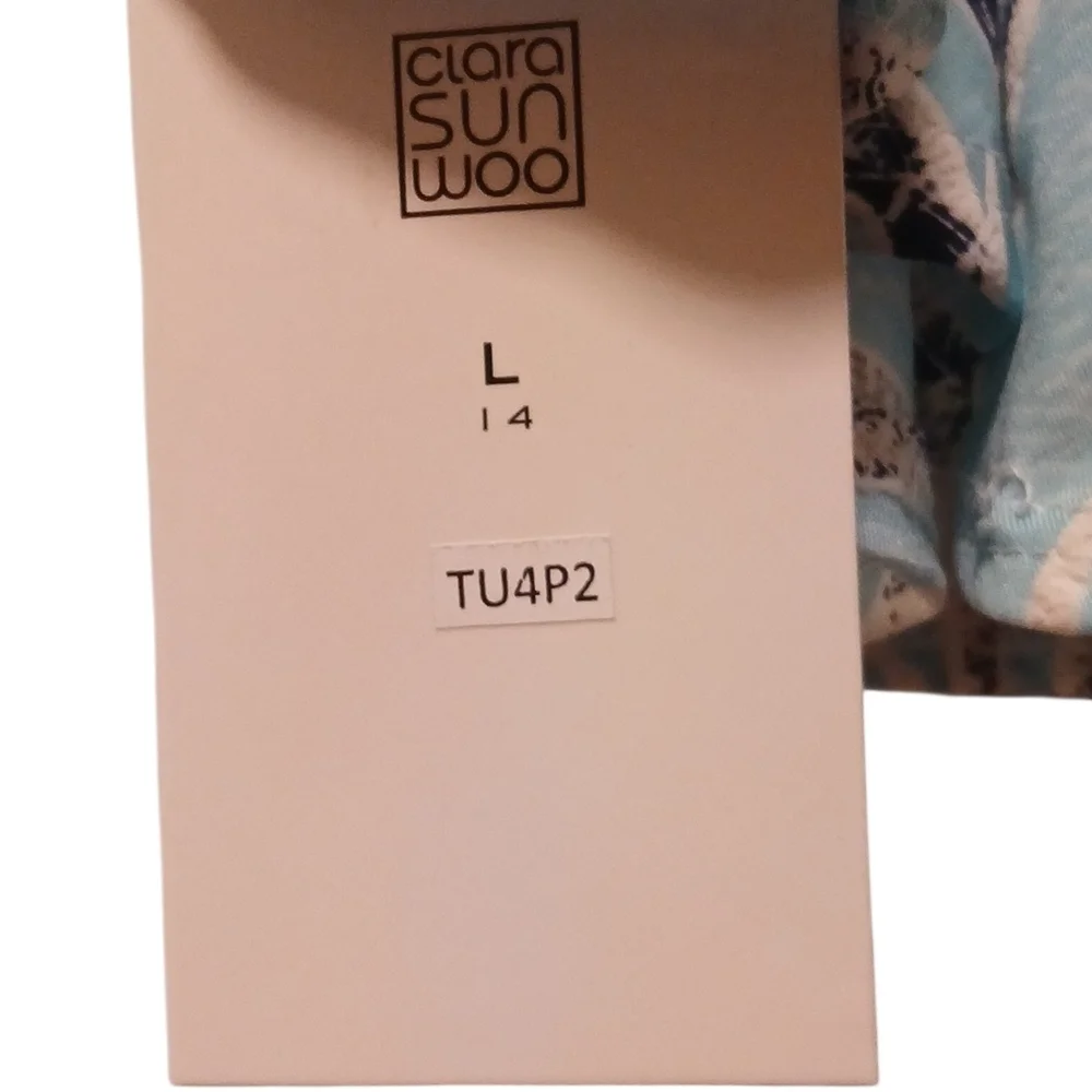 Clara Sun Woo - NWT Turquoise Tunic W/ White & Navy Blue Floral Design, V-Neck - Picture 11 of 12